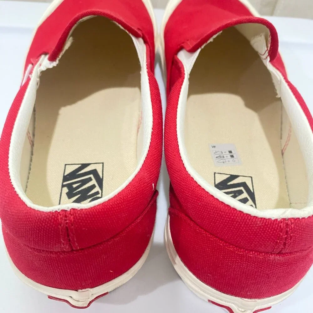 Vans Classic Slip-On Skate Shoes Off-White Toe Cap Red Canvas Men’s 10.5